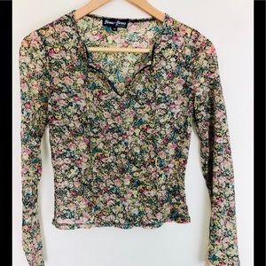 Bisou-Bisou Sheer Flowery Top